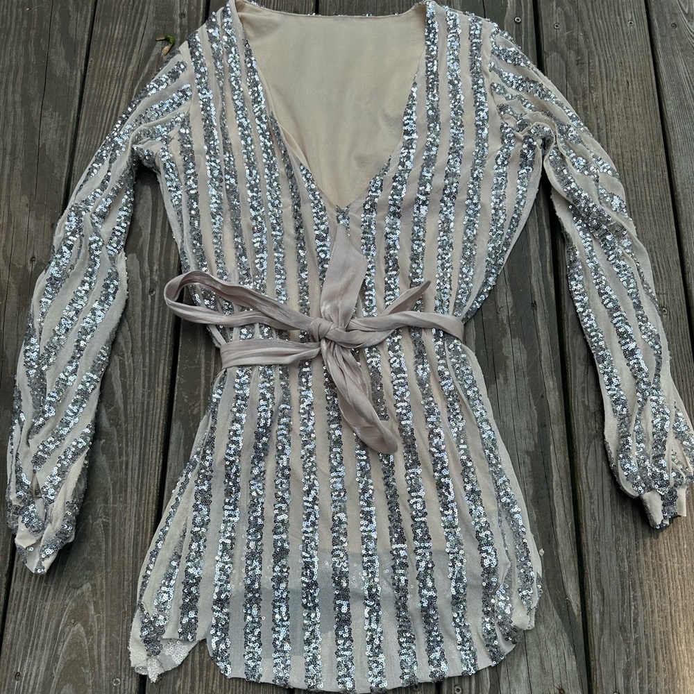 Long slew plunge fairy shirt dress